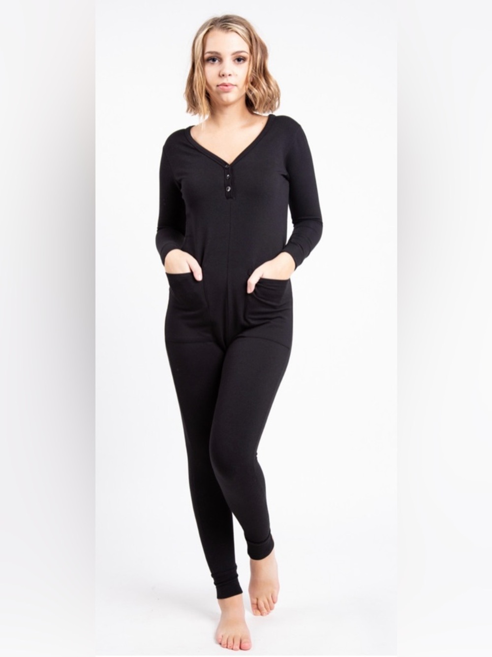 NWT Smash + Tess Wednesday Romper in Midnight Black XL - Jogger Cuffs V Neck